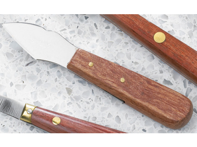 Cuchillo de ostras con mango de madera y 2 remaches