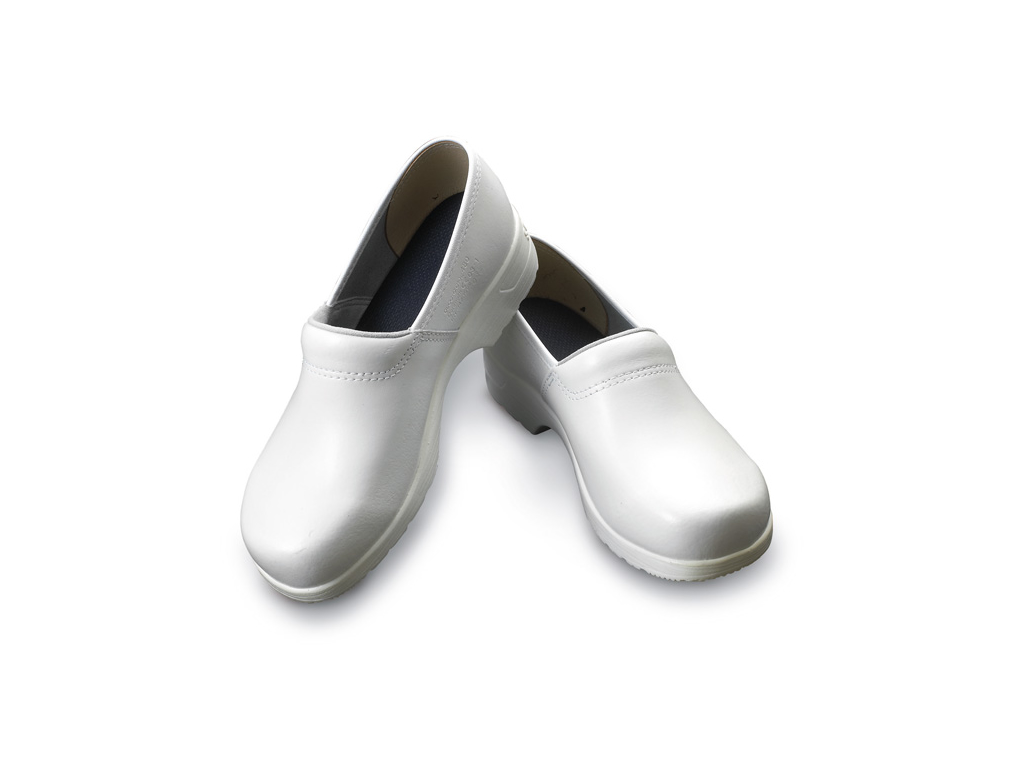 Zuecos blancos cerrados con tacón talla 36