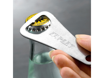 Abridor de cápsulas en bolsa con 10 unidades.